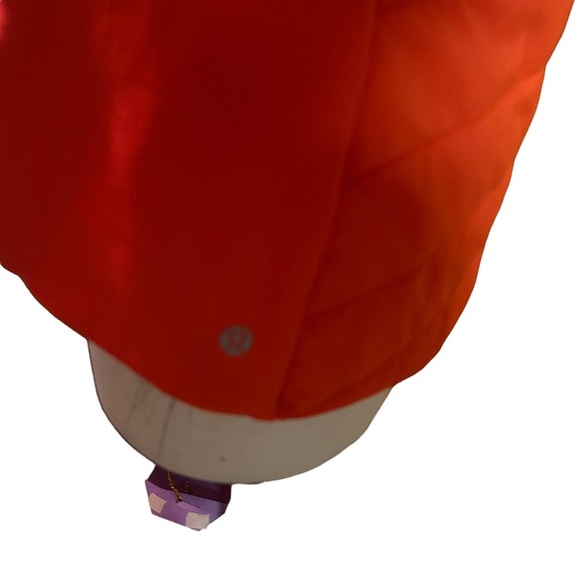 Lululemon ANOTHER MILE VEST puff lightweight vest size 6 orange red in color - Picture 5 of 7
